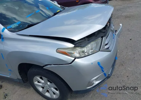 2013 Toyota Highlander Base Plus V6/Base V6/Se V6 z USA, uszkodzony, nr VIN 5TDBK3EH3DS185828